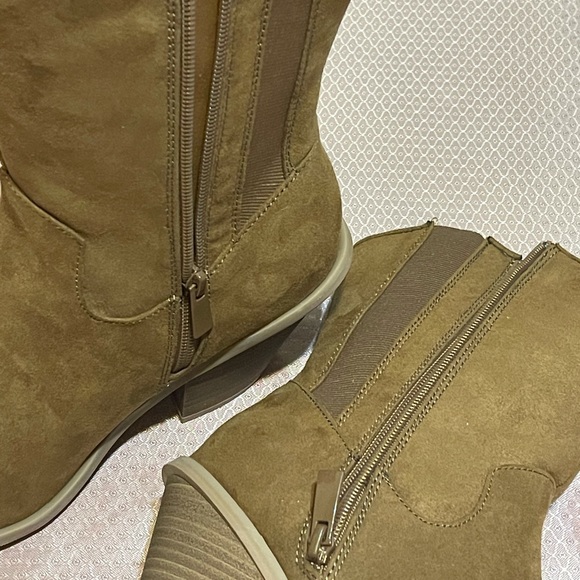 Light Brown Western Boots by Torrid, Size 8WW - Picture 4 of 6